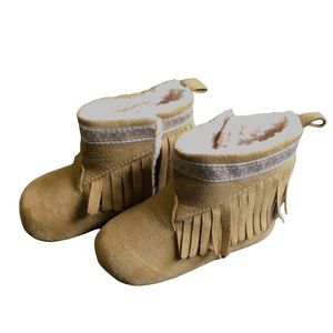 NWOT Girl Baby Booties